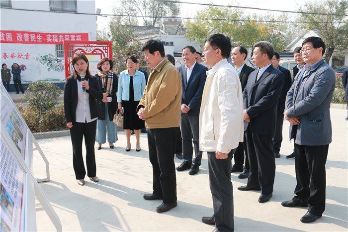 市政協委員來豐視察經濟薄弱村綜合服務中心建設情況