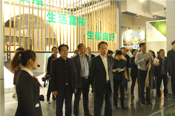 住錫省政協委員考察組來賈